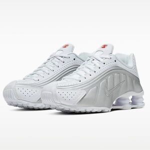 New Nike Shox R4 Sneakers